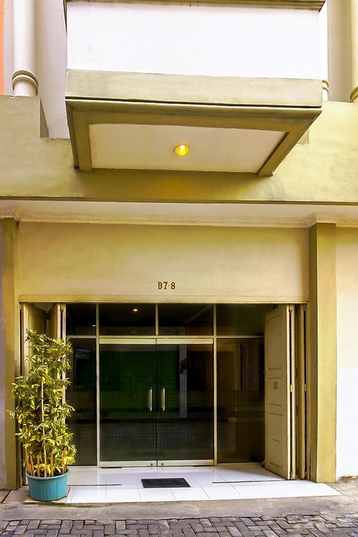 Carolina Transit Hotel Medan Exterior photo